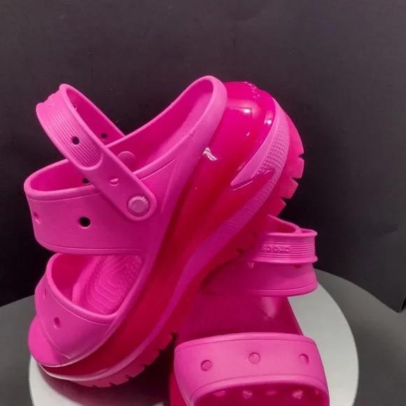 Crocs  Pink Sandals size 12 pre owned Exellent condition - Picture 4 of 9